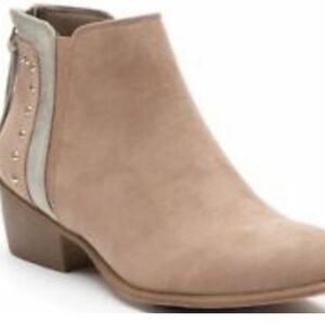Candie’s Tan Studded Ankle Boots Silver Zipper Size 8